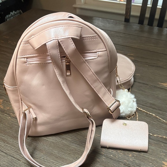 Elegant Pink Women's Backpack Set - Picture 5 of 5